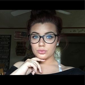 Hey guys! Welcome to my closet! 🌸